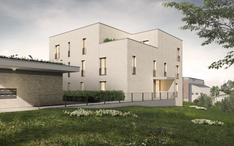 Neubau Mehrfamilienhaus in Ratingen Ansicht mit überdachten Eingang, Dachterrasse, französischen Fenstern, Sichtbetonelementen und Klinkerfassade aus Wasserstrichziegeln.